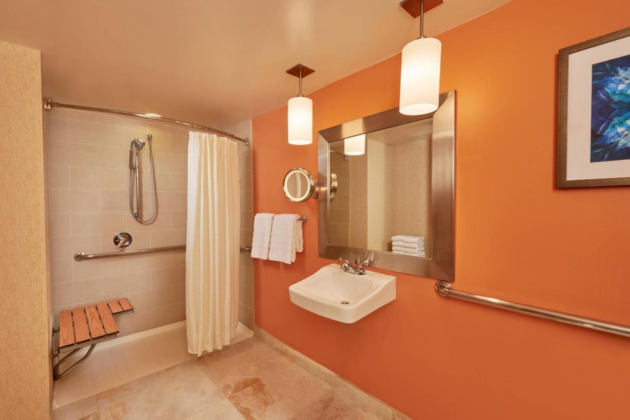 Traditional Guest room 1 King 3rd 5th floor