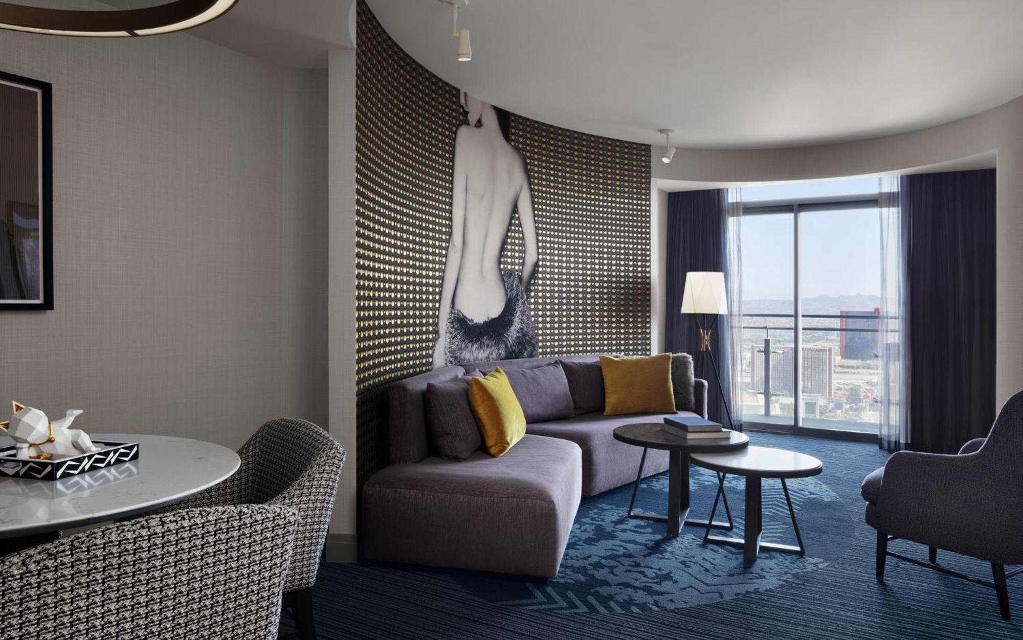 Terrace Suite Fountain View