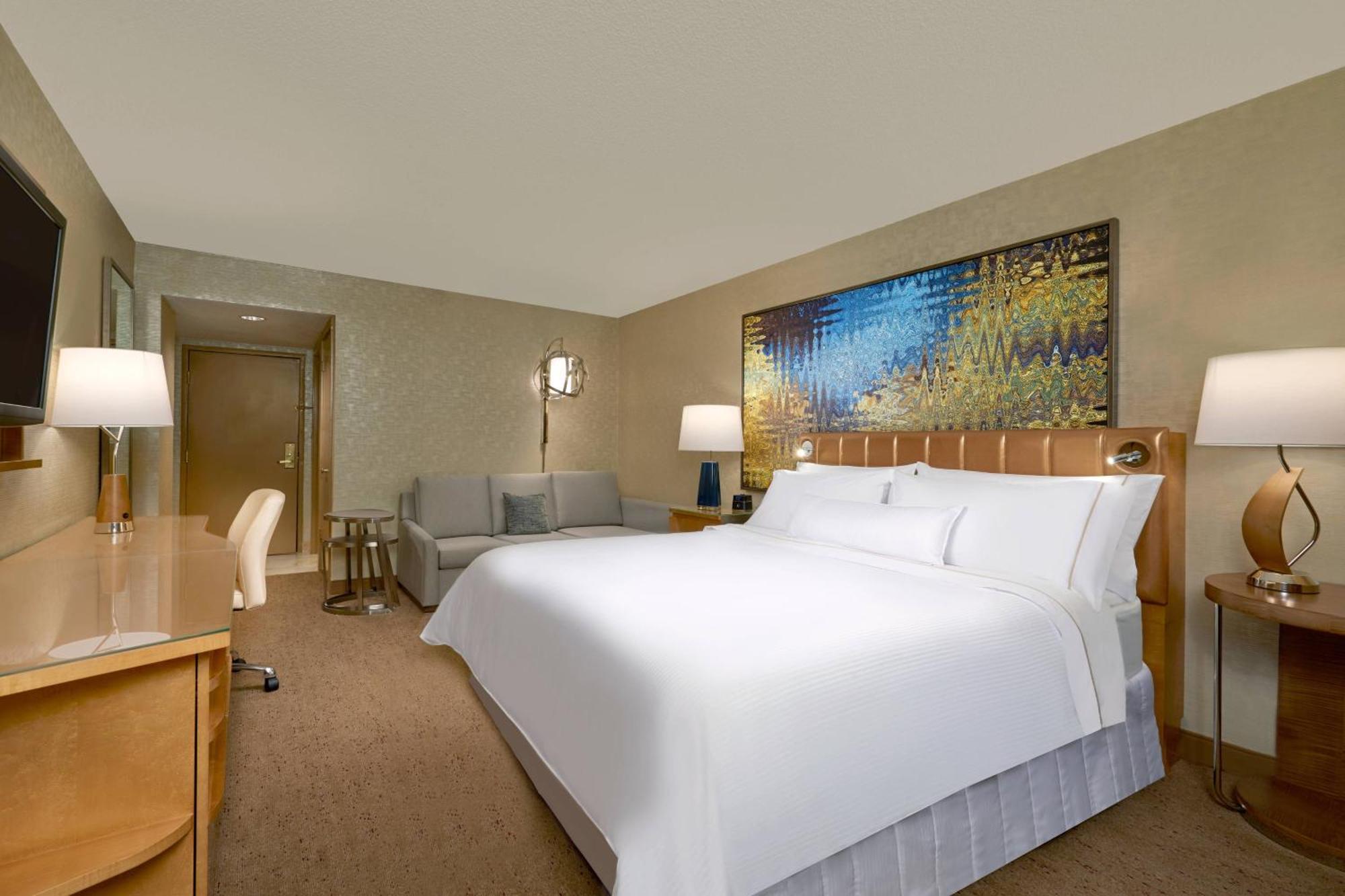 Traditional Guest room 1 King 3rd 5th floor